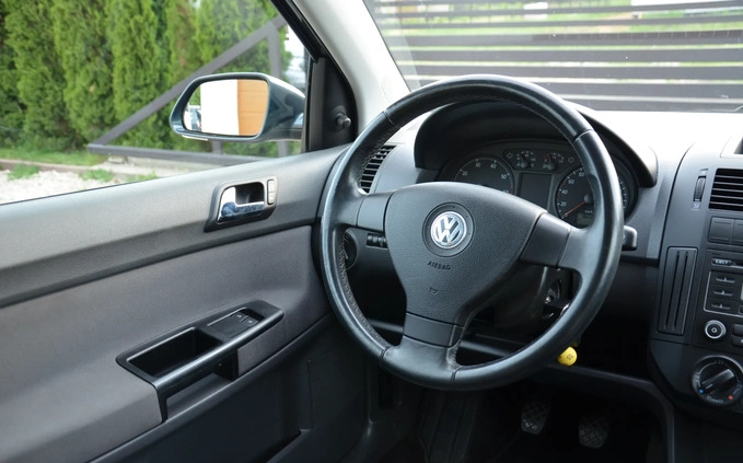 Volkswagen Polo cena 15599 przebieg: 82251, rok produkcji 2009 z Bełchatów małe 301